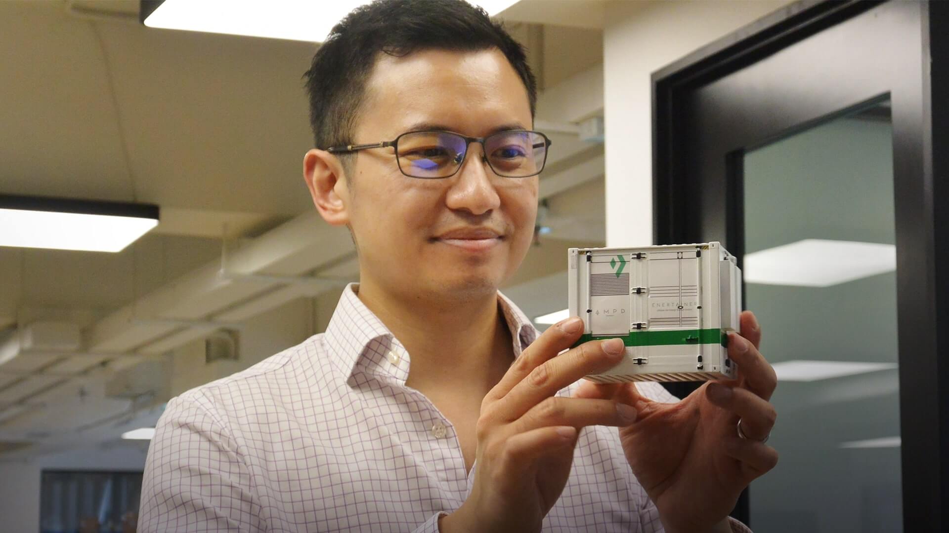 AMPD Enertainer Brandon Ng with battery cell