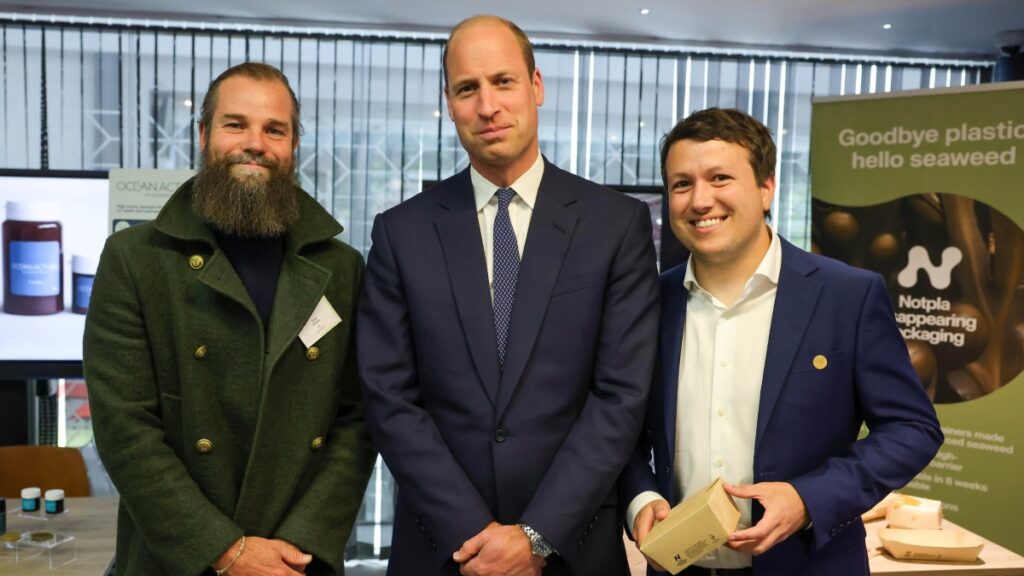 Prince William with Pierre Paslier, CEO of 2022 Winner Notpla, and Sam Elsom, CEO of 2023 Finalist Sea Forest