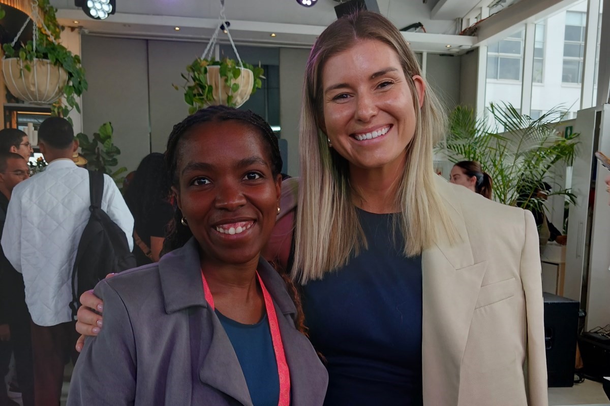 Youth Climate Leader Obedine Tsuses meets Rachel Kolisi, Co-Founder of the Kolisi Foundation. Rachel joined the youth leaders on day one of the programme for an insightful panel discussion on The Power of Youth: Global Business Perspective