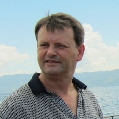 Dr Piers Hart