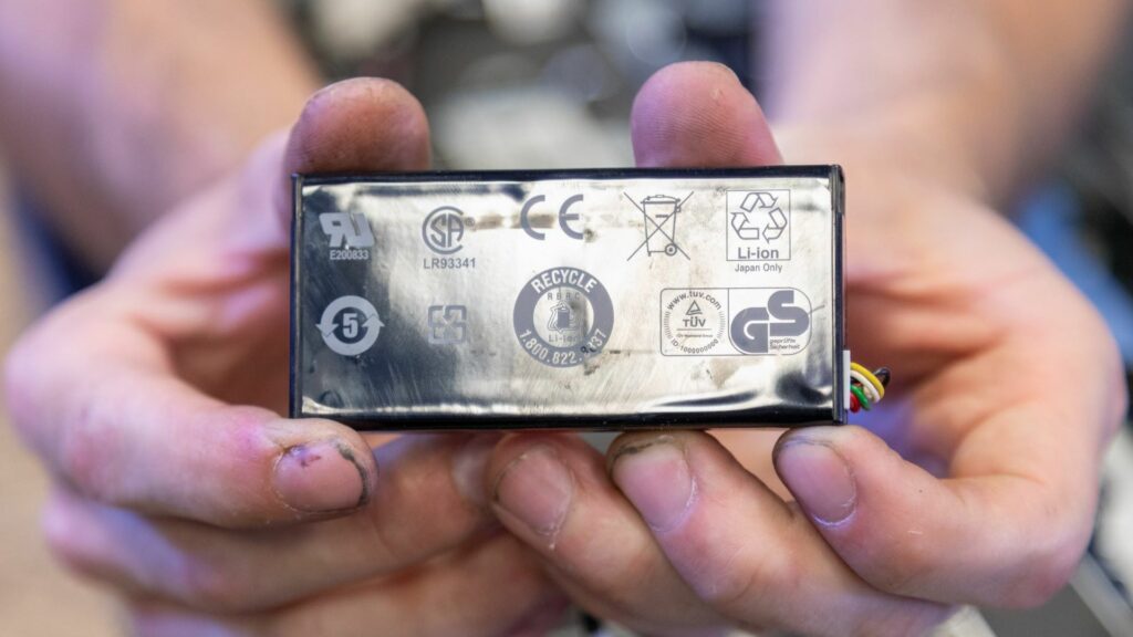 Lithium ion battery recycling