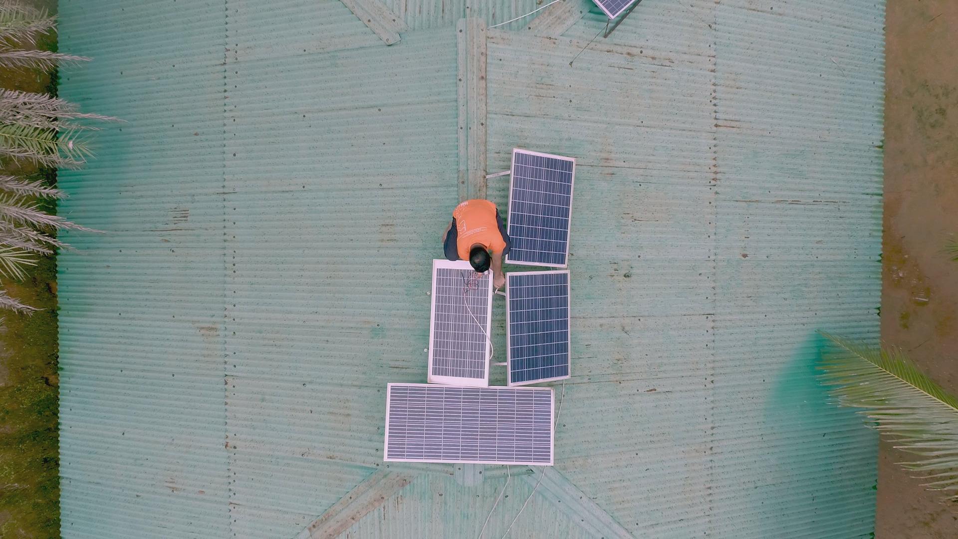 SOLshare Placing solar panels roof