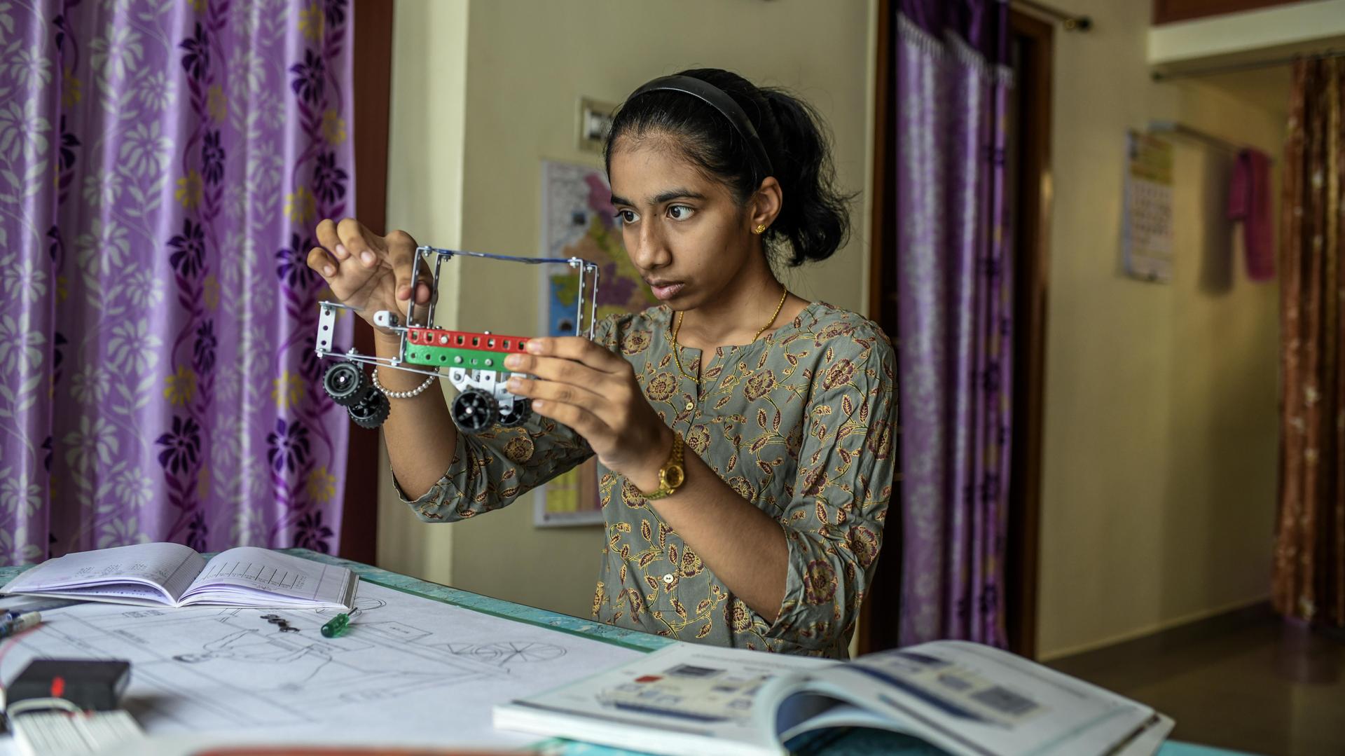 Vinisha Umashankar builds prototype cart